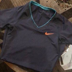 Lightly worn Nike pro XS dri fit t shirt - XS
